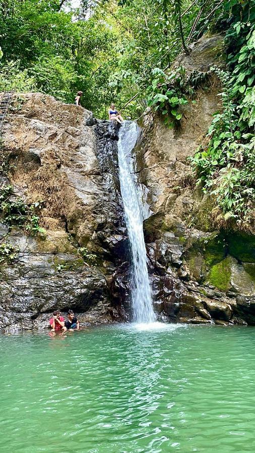 Cabinas Chazu #2 Quepos Bagian luar foto